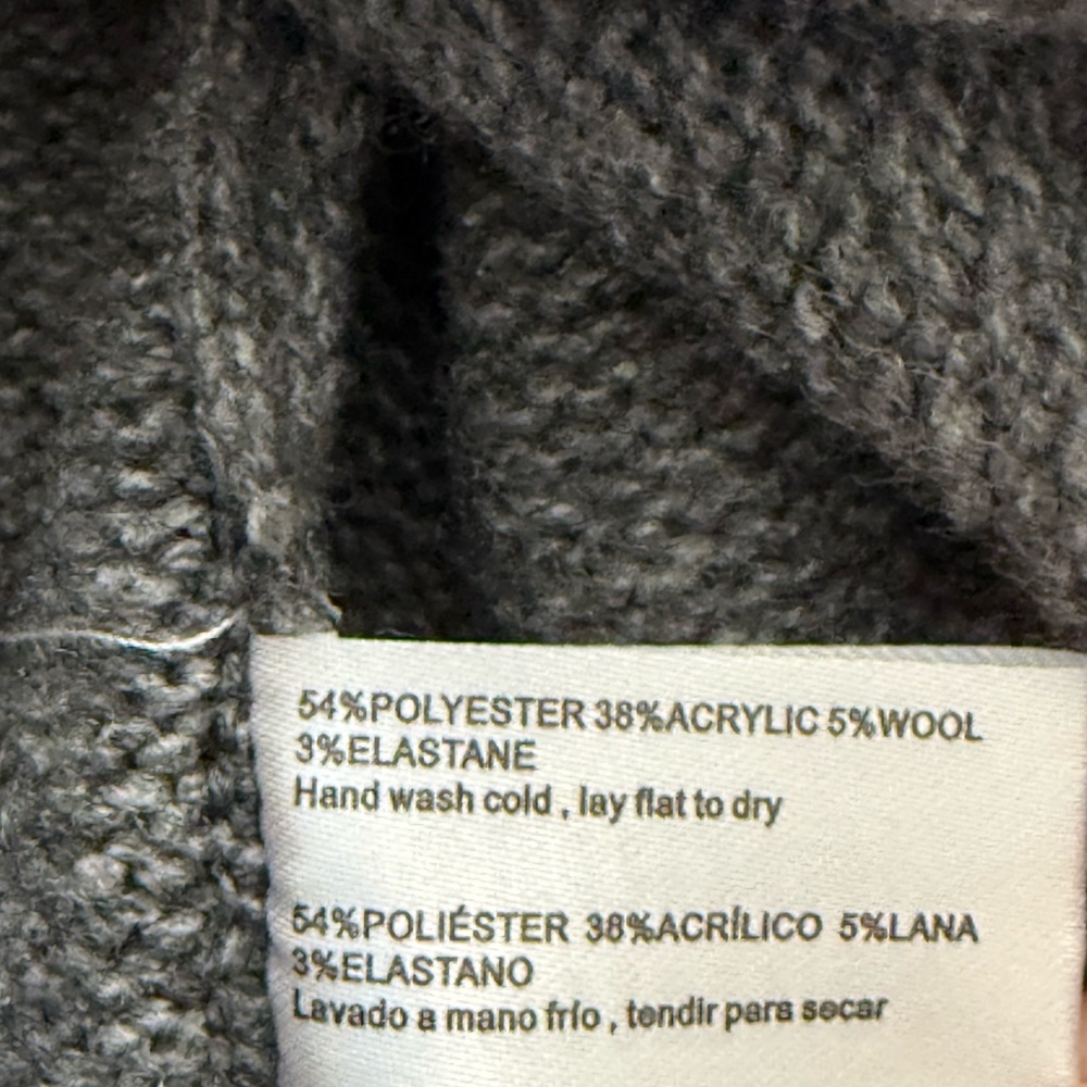 Frankie’s Bikinis sweater - Picture 8 of 8